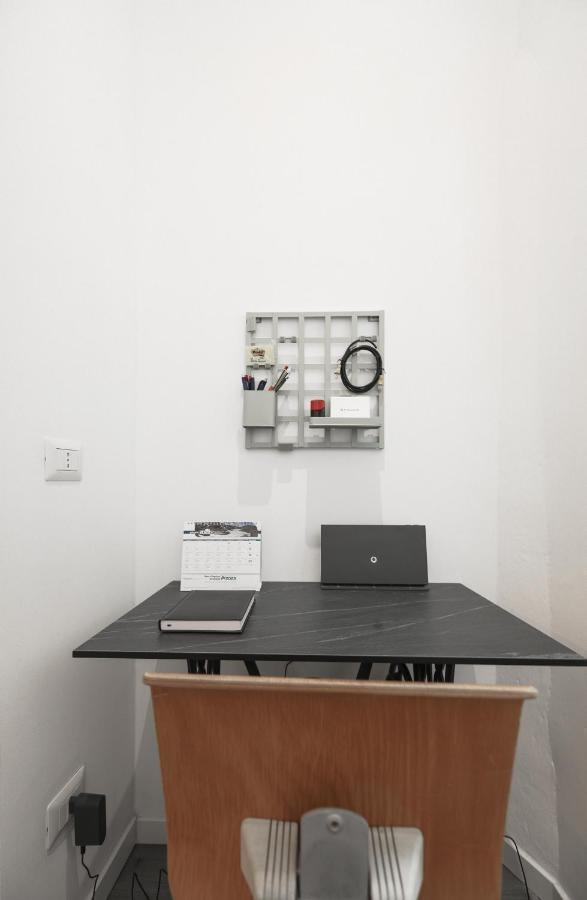 Ferienwohnung Blue Sapphire Como Cozy Flat In Center Of City Exterior foto